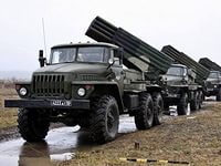 Боевики стягивают технику к линии фронта